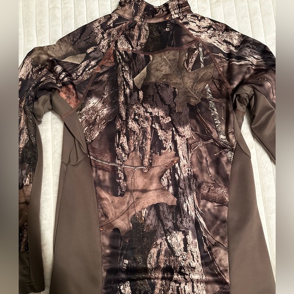 Mossy Oak Women's Camouflage Top - Brown and Pink Accents - Picture 2 of 4